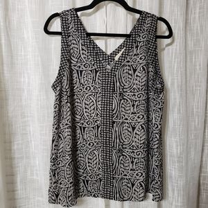Loft Sleeveless Top - Large - B&W